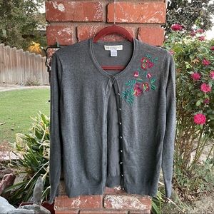 Melrose Chic New York embroidered floral design